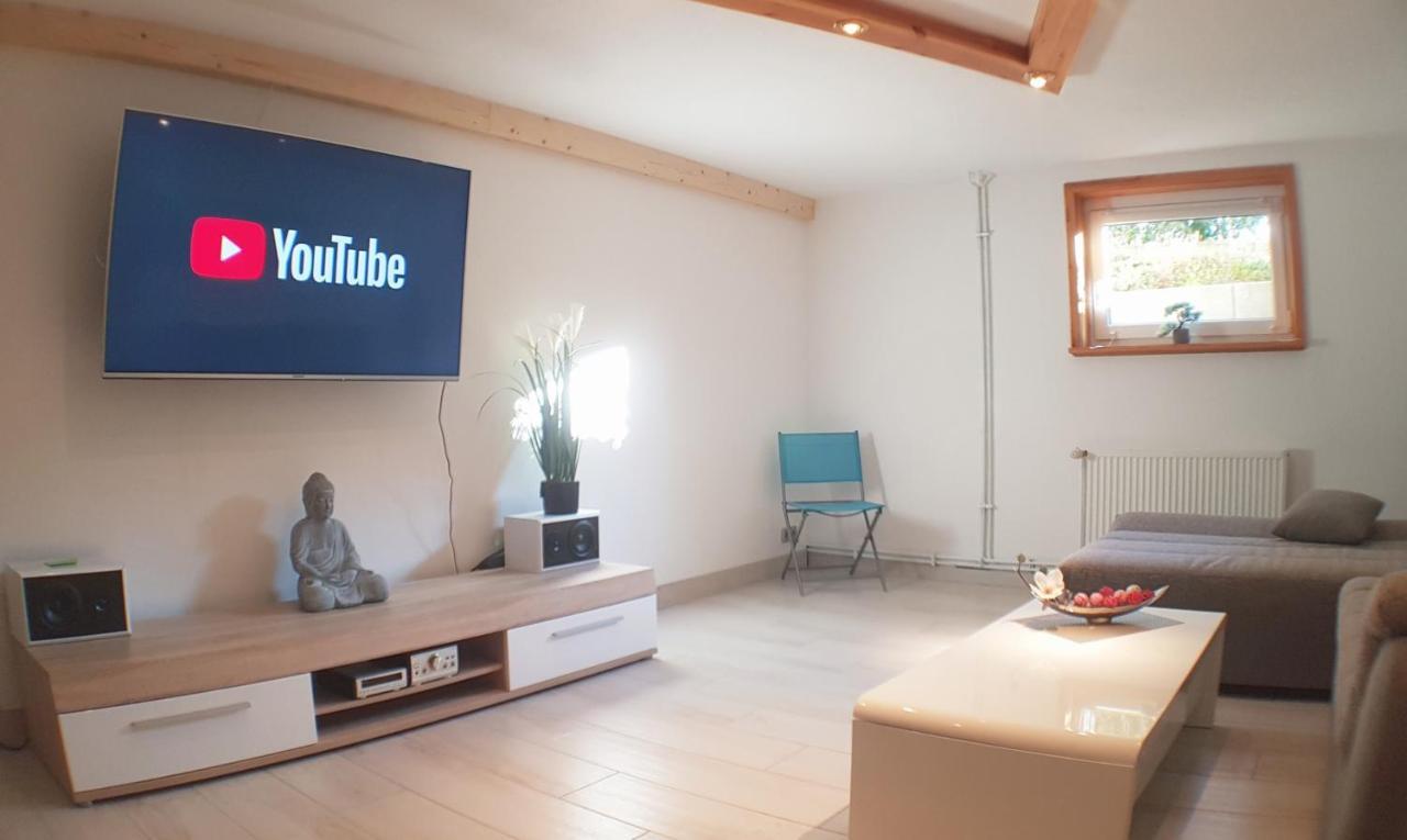 Moderne Kellerwohnung Fuer Handwerker Zwischen Braunschweig Und Wolfsburg, Mit Internet, Kueche, Parkplatz, 24H Check-In Schandelah Buitenkant foto