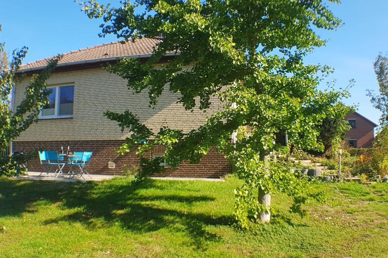 Moderne Kellerwohnung Fuer Handwerker Zwischen Braunschweig Und Wolfsburg, Mit Internet, Kueche, Parkplatz, 24H Check-In Schandelah Buitenkant foto